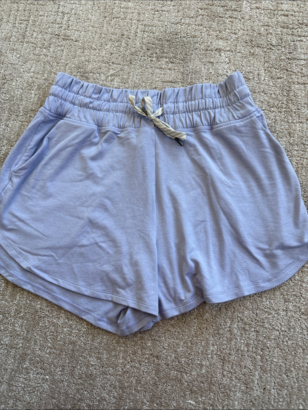 Vuori Halo Performance Short 2.0 purple/lavender size M
